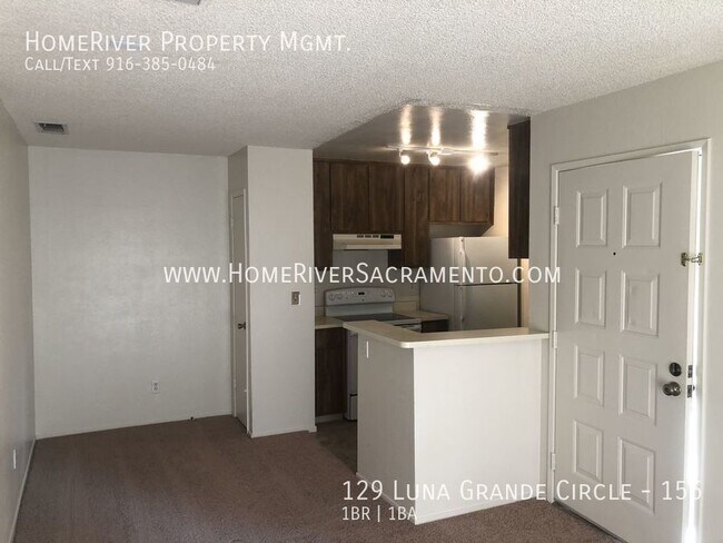 Building Photo - 129 Luna Grande Cir
