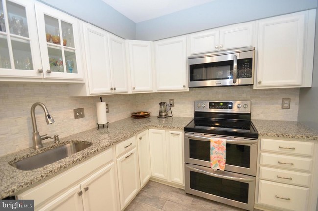 Building Photo - 5864 Woodfield Estates Dr