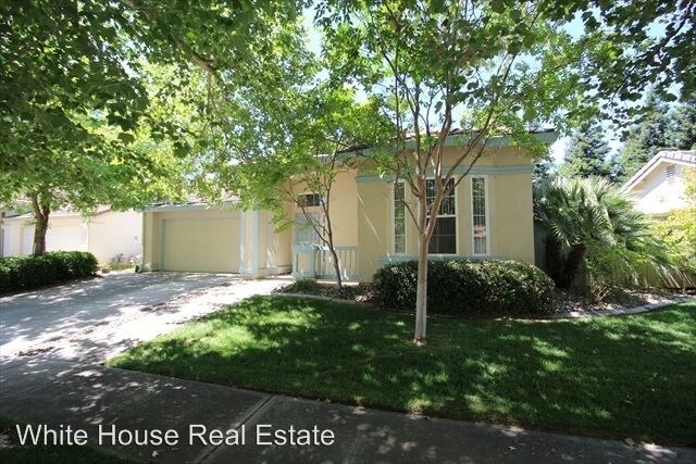 Primary Photo - 3 br, 2 bath House - 3300 Mayten Way