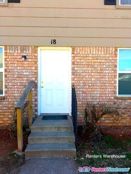 Primary Photo - 817 SW 64th St