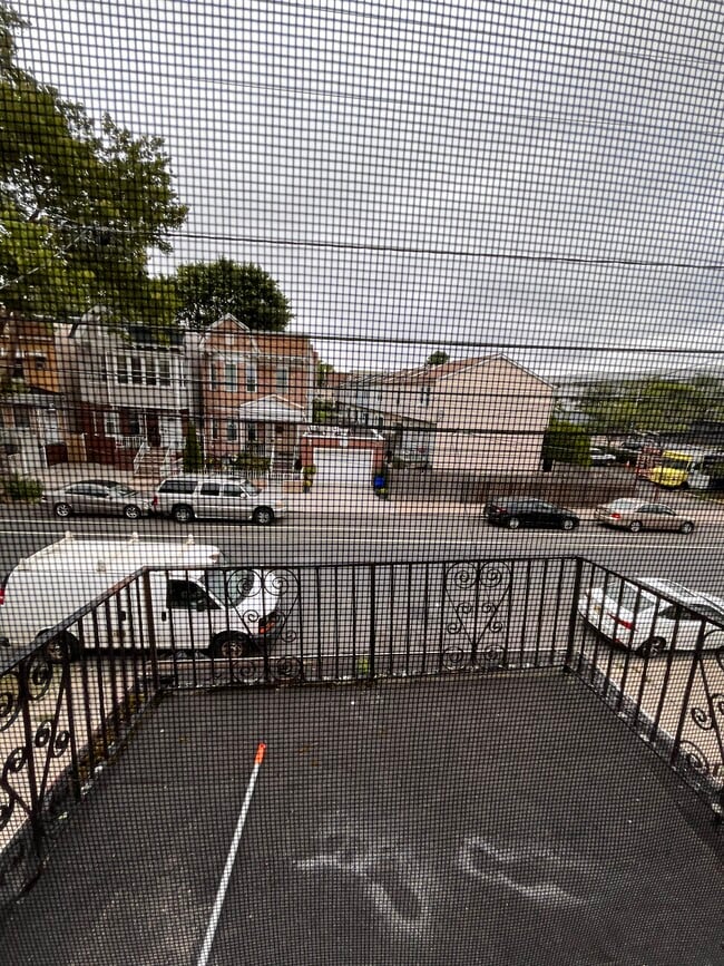 Building Photo - 93 Bayview Ave