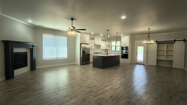 Foto del edificio - 17753 Walnut Creek Rd
