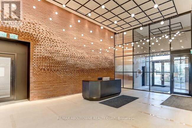 Building Photo - 3200-3200 William Coltson Ave