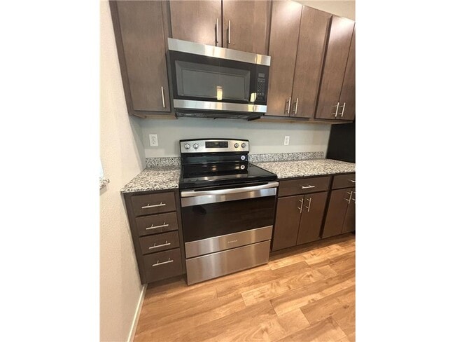 Foto del edificio - 1901 Pirate Dr