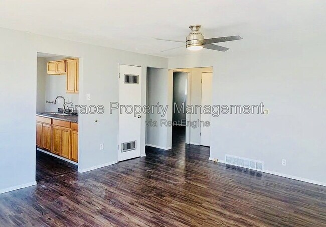 Building Photo - 595 W Dartmouth Ave