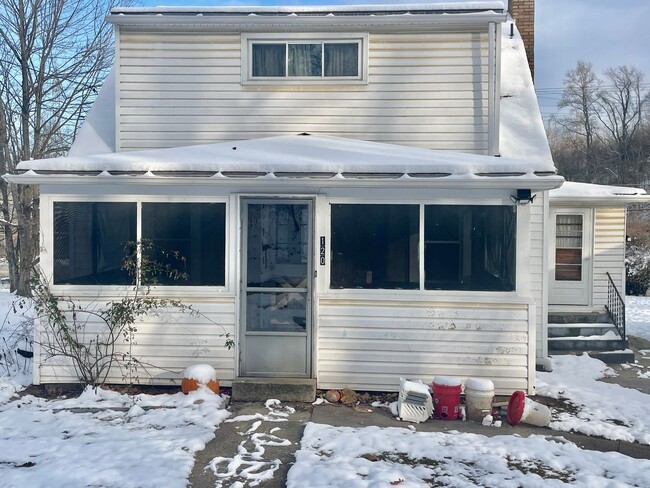 Building Photo - 120 Cotter Rd