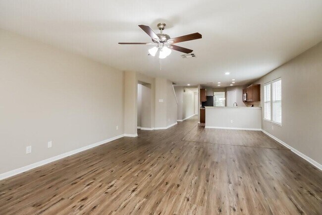 Building Photo - 2706 Sandberry Dr