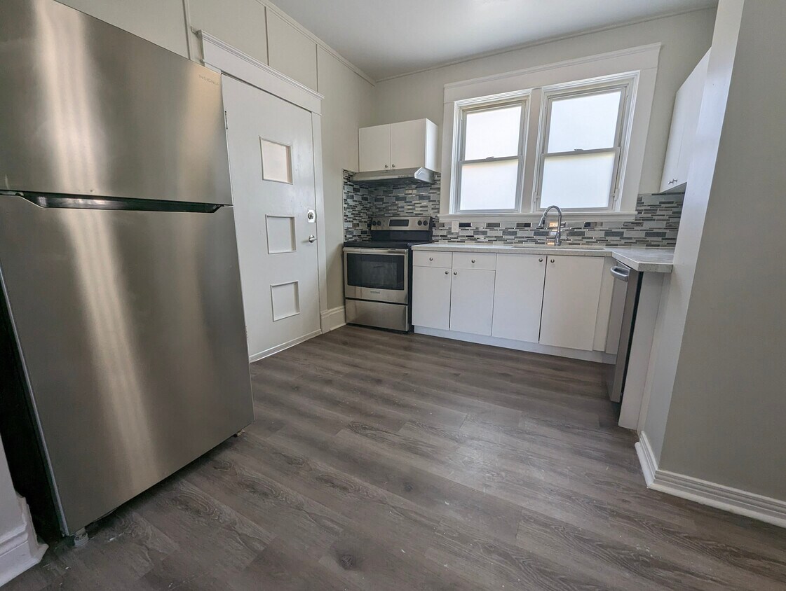 Photo principale - Charming One-Bedroom Close To Downtown