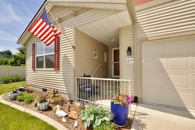 Foto del edificio - Luxury Rancher, 2 bed 2 bath with bonus room