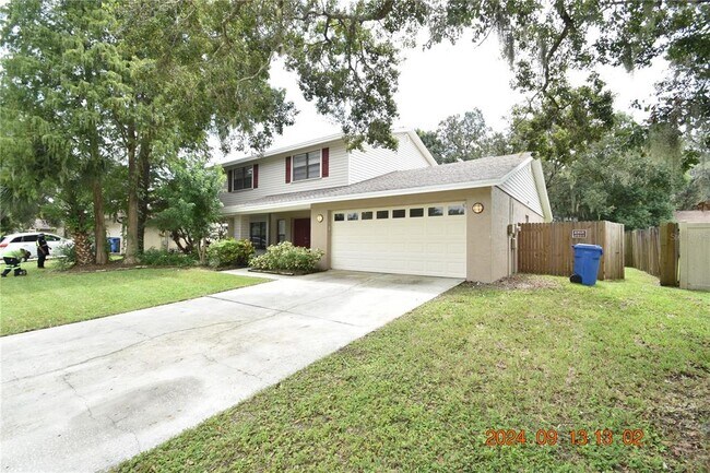 Building Photo - 411 Bloomingfield Dr