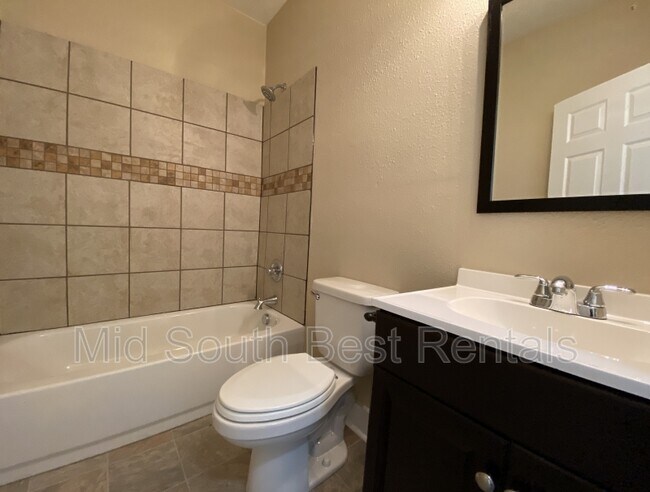 Building Photo - 4204 W 24th St