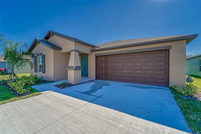 Foto del edificio - 10245 Shady Preserve Dr