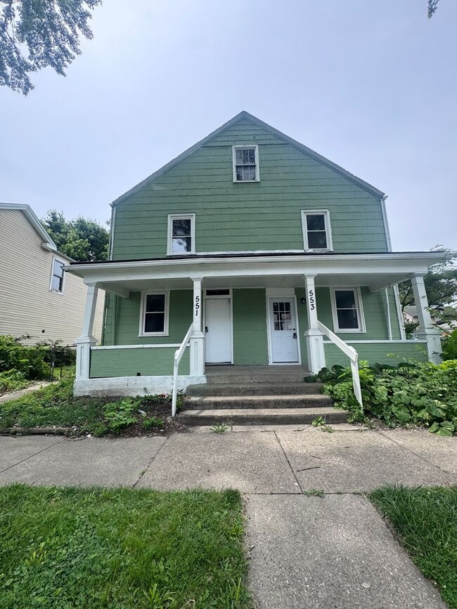 Building Photo - 551-553 Ross Ave