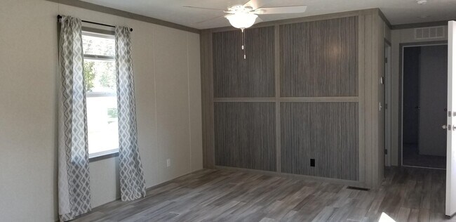 Foto del edificio - 31 Mockingbird Hill Dr