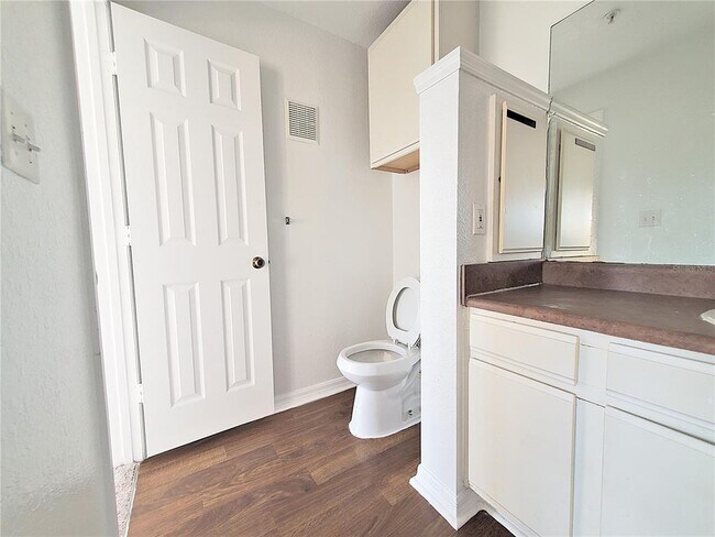 Building Photo - 3700 Castle Pines Ln