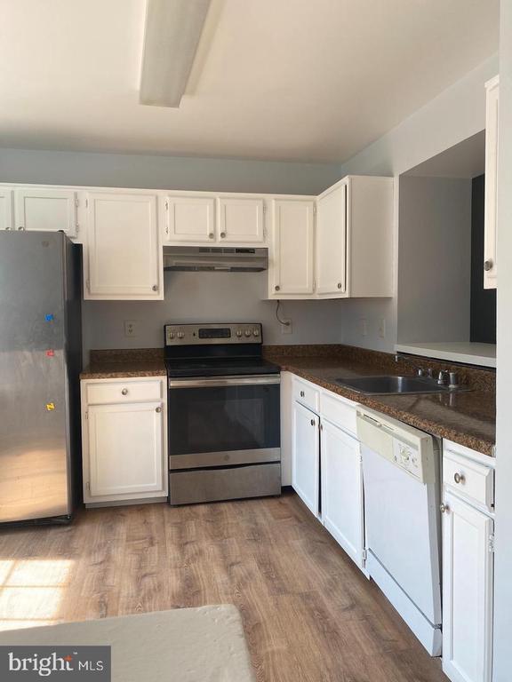 Foto principal - 14919 Enterprise Ln