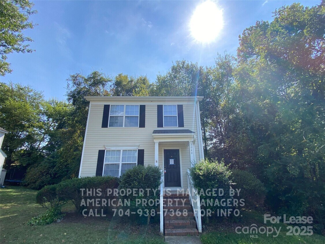 Foto principal - 3040 Champion Ln SW