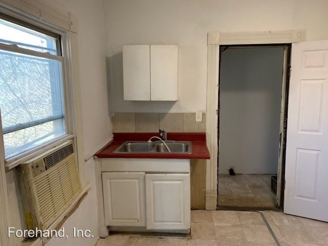 Building Photo - 3 br, 1.5 bath House - 1107 7TH ST