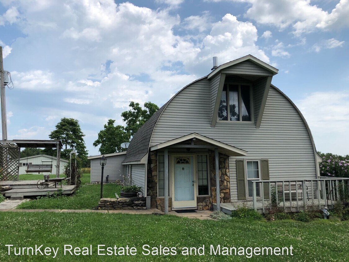 Primary Photo - 3 br, 1 bath House - 32 Windswept Dr