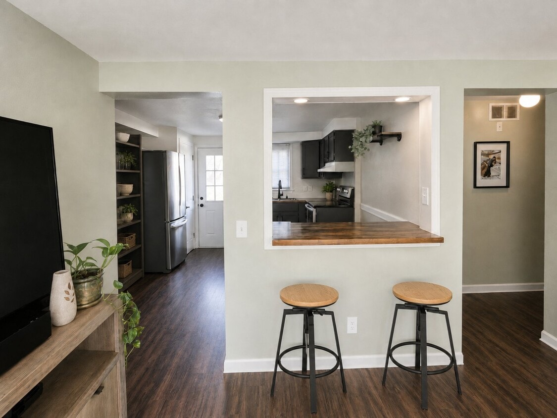 Building Photo - 341 Kleeman Ct