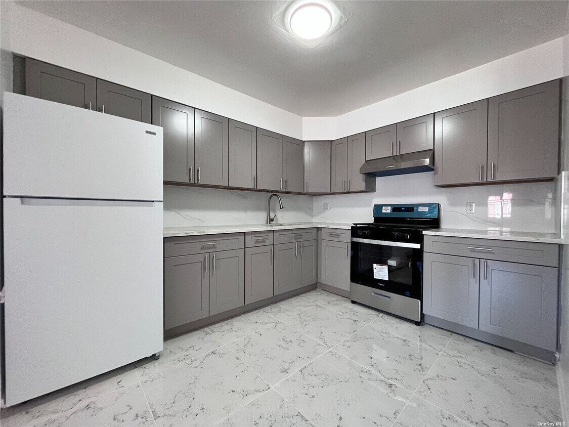 411841147 147th St Unit 3, Queens, NY 11355 Room for Rent in Queens