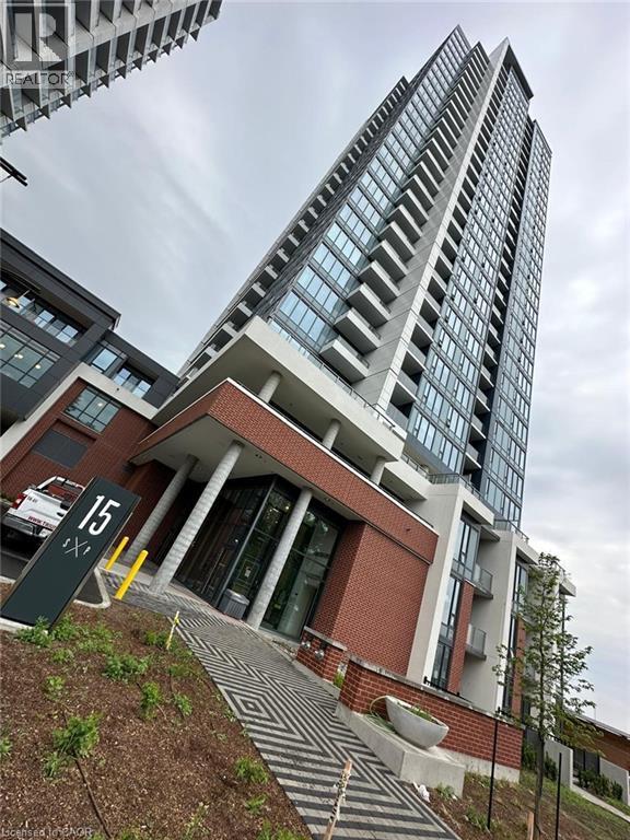 Photo du bâtiment - 15 Wellington St S