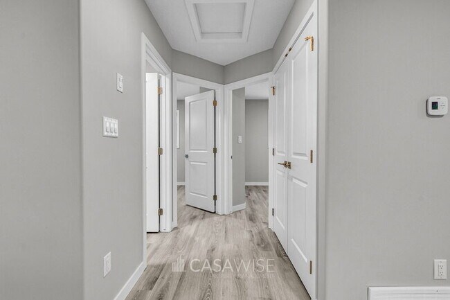 Building Photo - 6220 Hampton Gray Ave