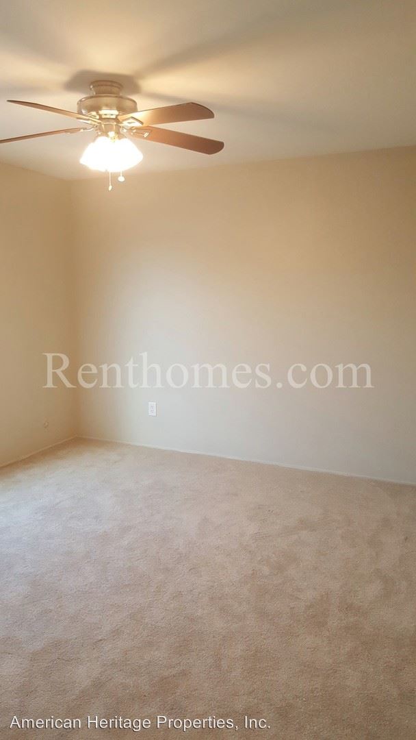 Building Photo - 4136 Genesee Ave
