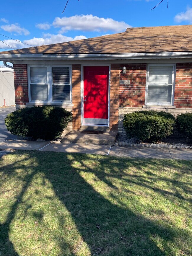 Building Photo - 1261 Mehlview Ct