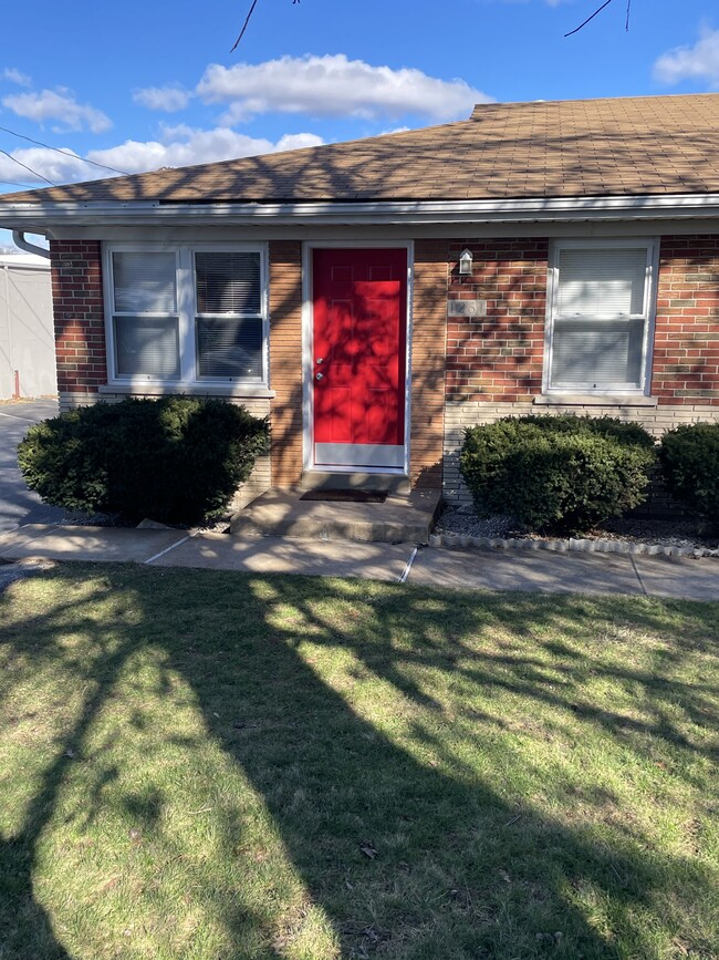 Building Photo - 1261 Mehlview Ct