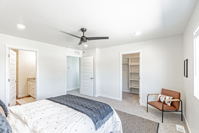 Master Bedroom - 856 Golden Bear Ln