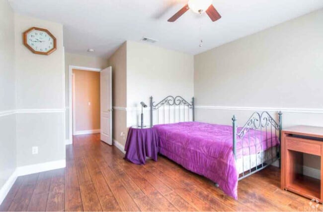Building Photo - 13668 Amberview Pl