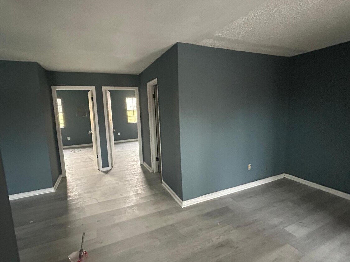 Foto del edificio - 1421 S Mulberry St