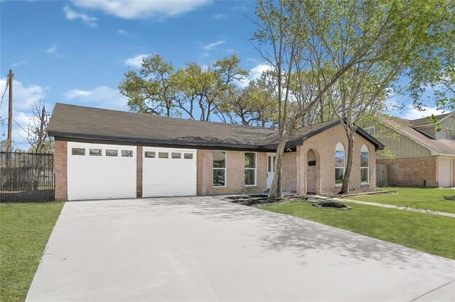 Building Photo - 11807 Oceanview St