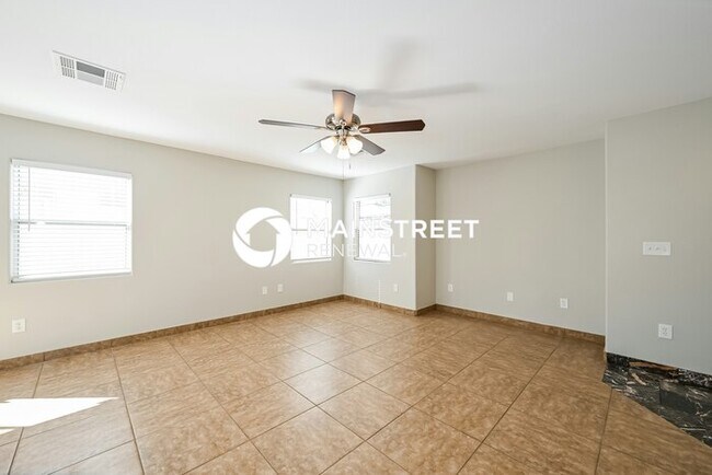 Foto del edificio - 3 Bedroom Pet-Friendly Home in LAS VEGAS, NV with Main Street Renewal