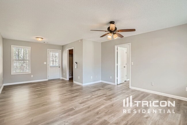 Building Photo - 106 White Creek Loop