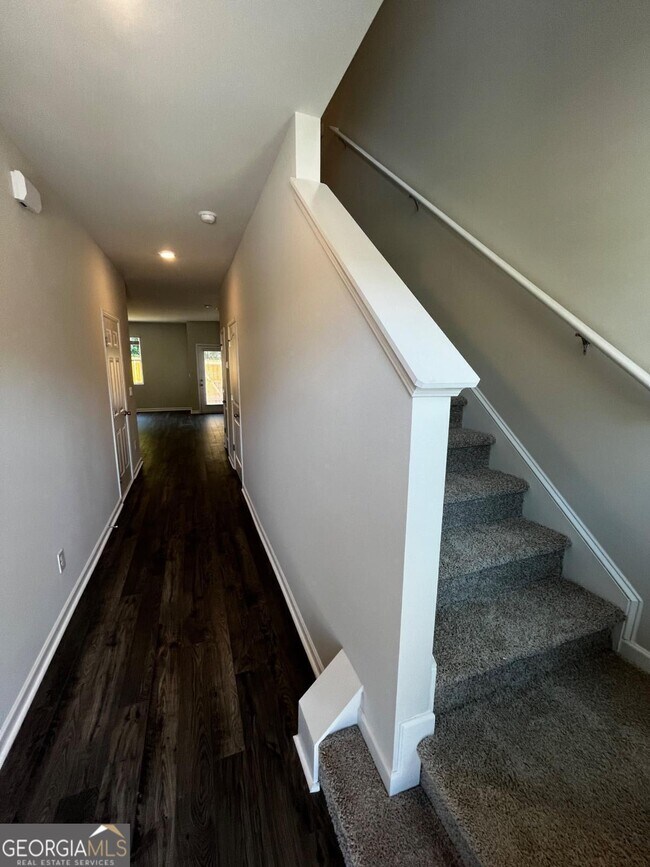 Foto del edificio - 5872 Abel Ln