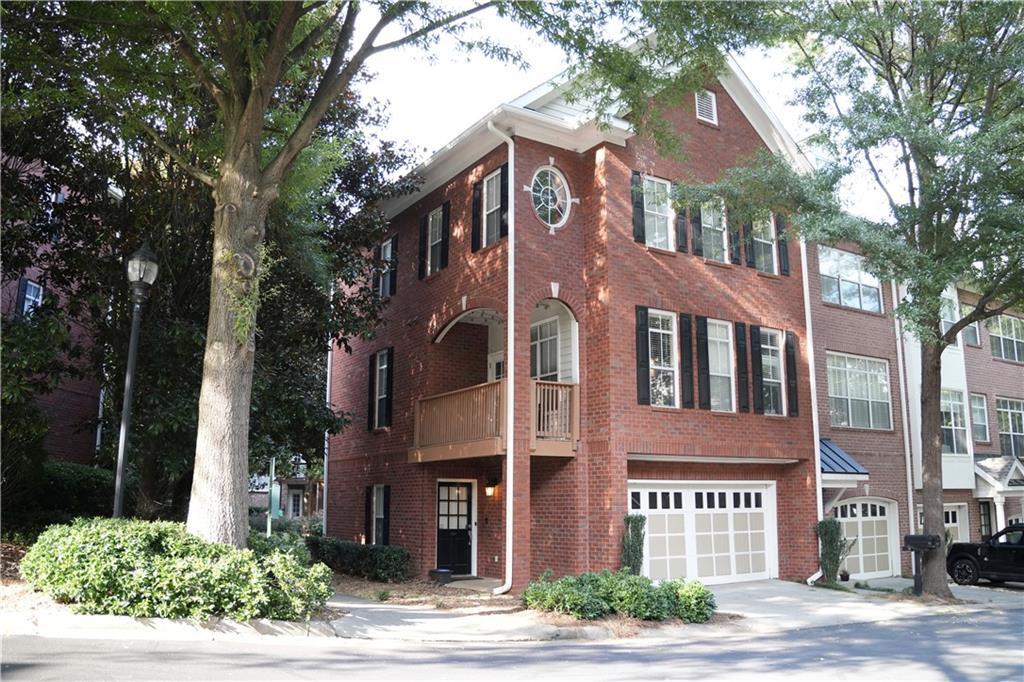 Primary Photo - 1120 Glenridge Pl NE