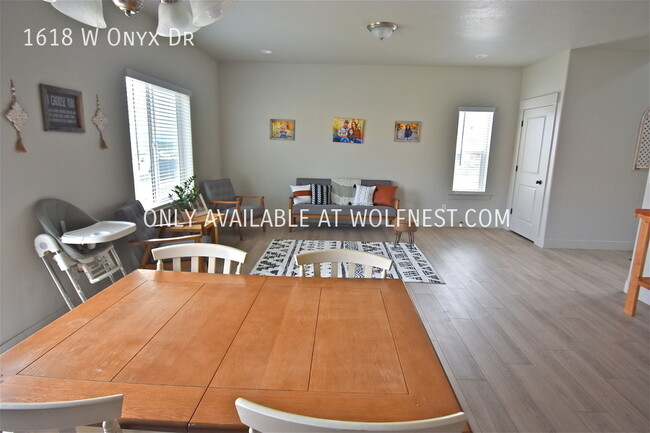 Foto del edificio - Gorgeous 4 Bed Santaquin Home!