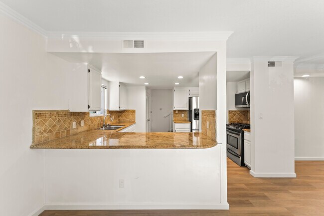 Kitchen 1 - 1214 S Alma St