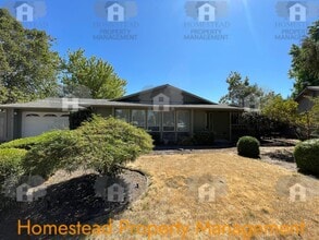 Building Photo - 130 Cottonwood Ct