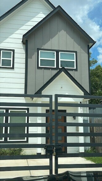 Foto del edificio - 6130 Conley St