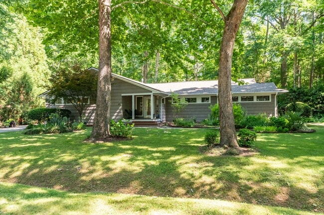 Photo - Prestine mid-century modern ranch minutes from Southpoint!- Application Pending House