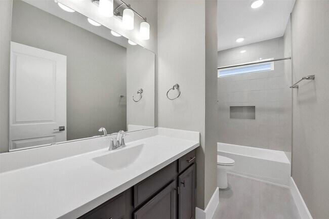 Building Photo - 1421 Biondo Way
