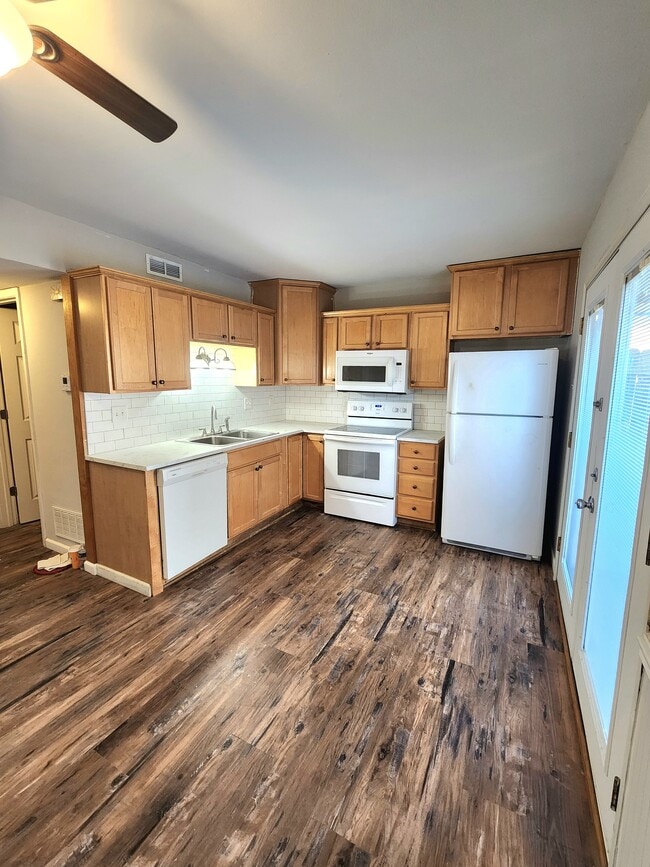 Building Photo - 4285 Burnett Walk