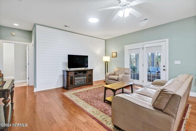 Foto del edificio - 816 Greystone Ct