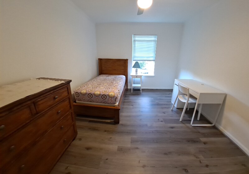 Foto principal - 8426 Oak Bush Terrace