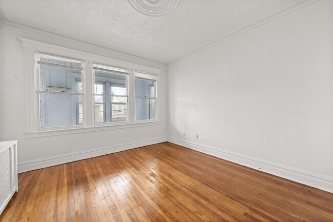 Foto del edificio - 76 W 6th St