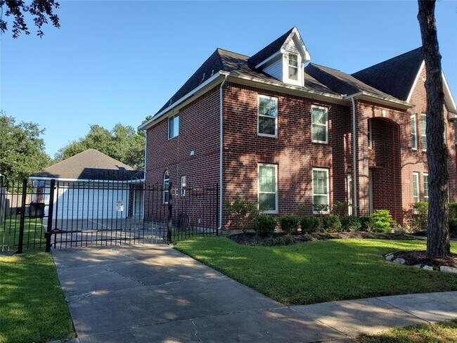 Building Photo - 16718 Chestnut Meadow Ct