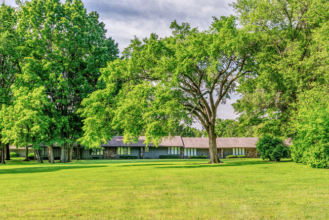 Foto del edificio - Hickory Village